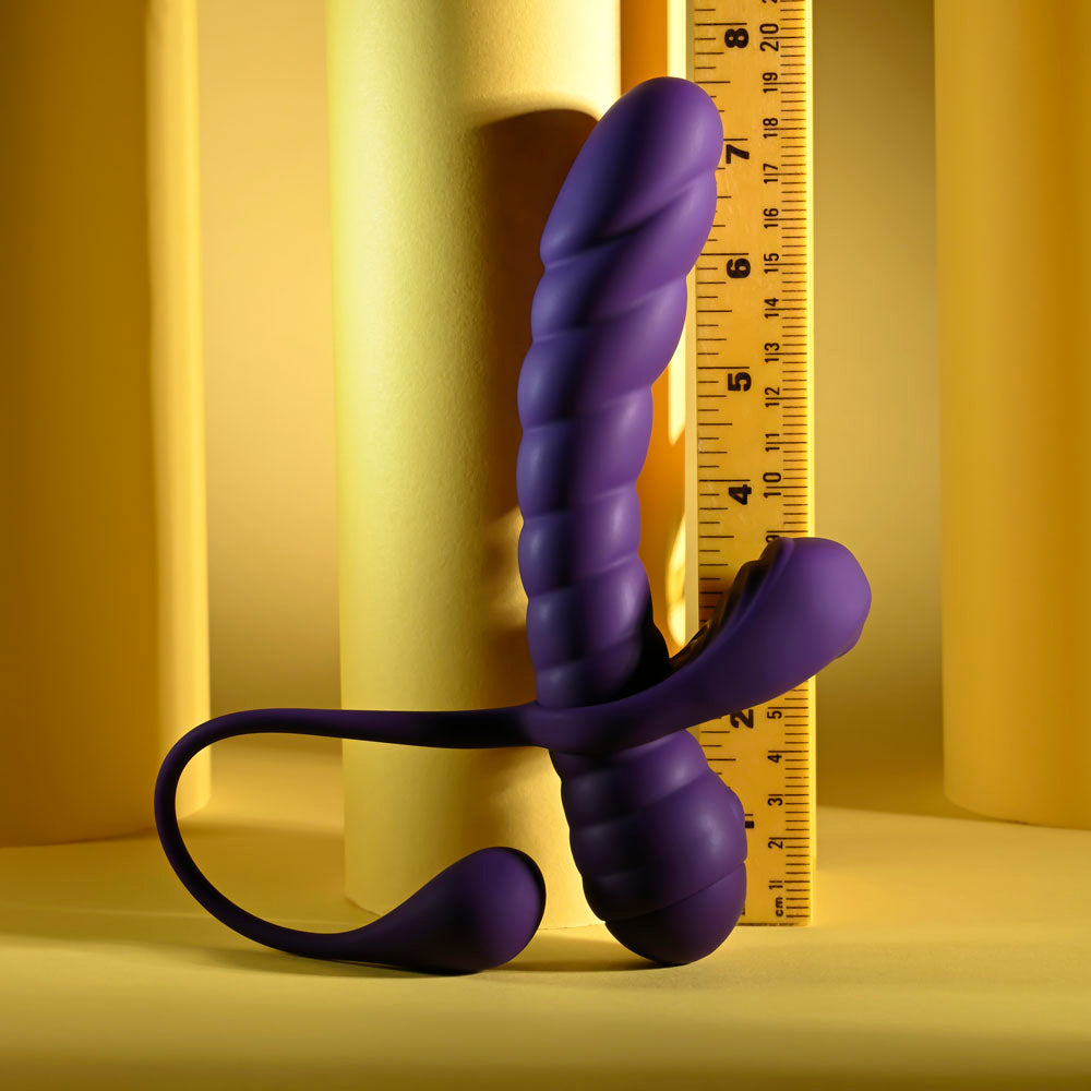 Playboy Pleasure TWISTED PLAYGROUND - Vibrator and Cock Ring Kit