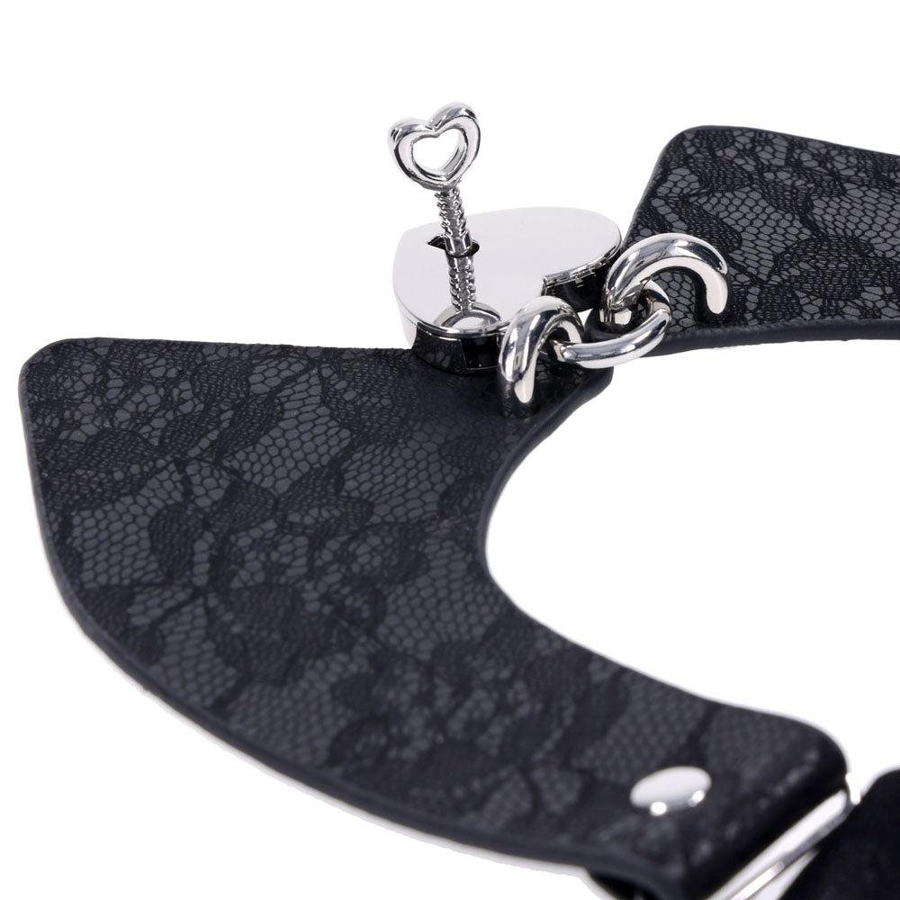 Sex & Mischief Heartbound Lace Day Collar