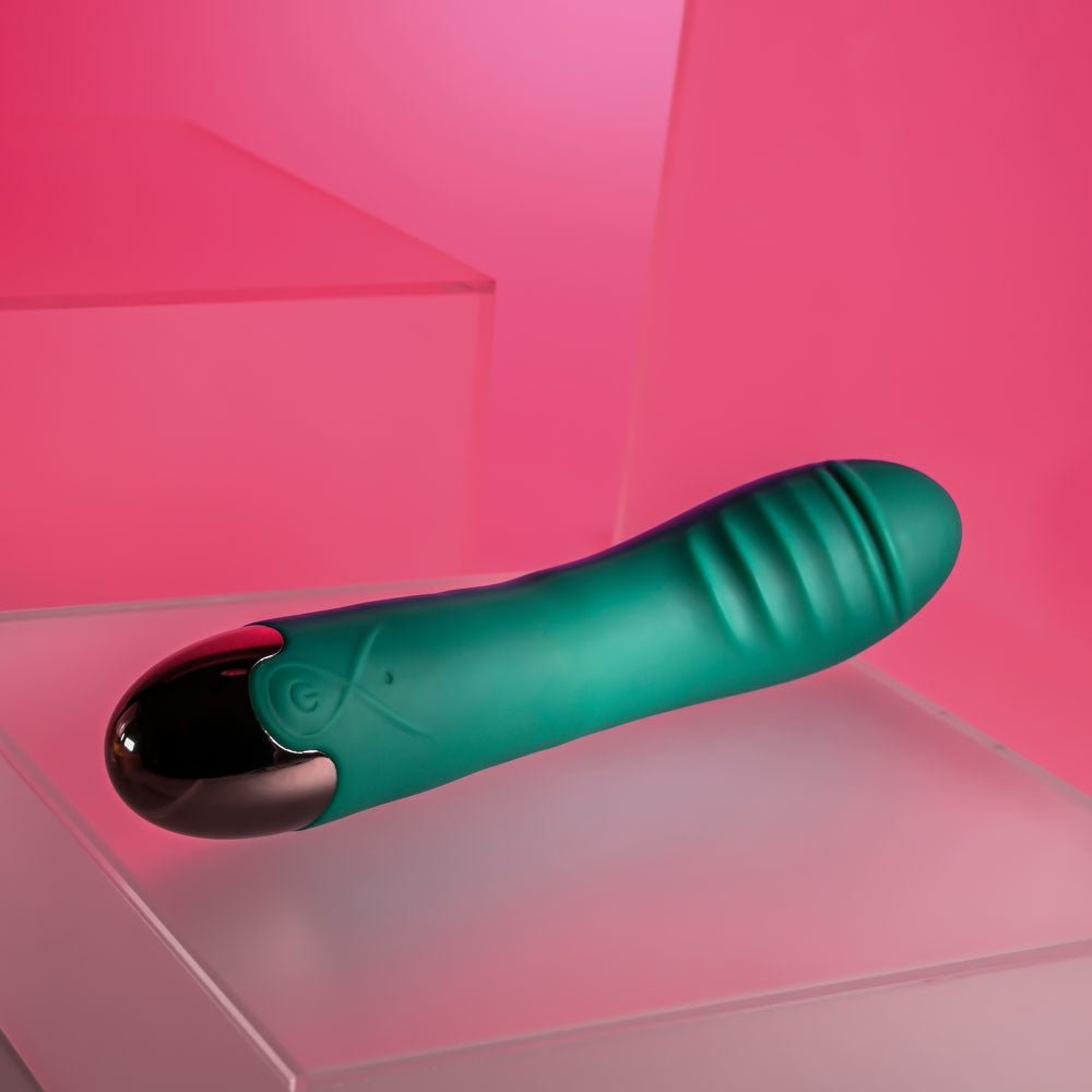 Gender X PIROUETTE - Green 20.6 cm USB Rechargeable Vibrator - VIBRATORS