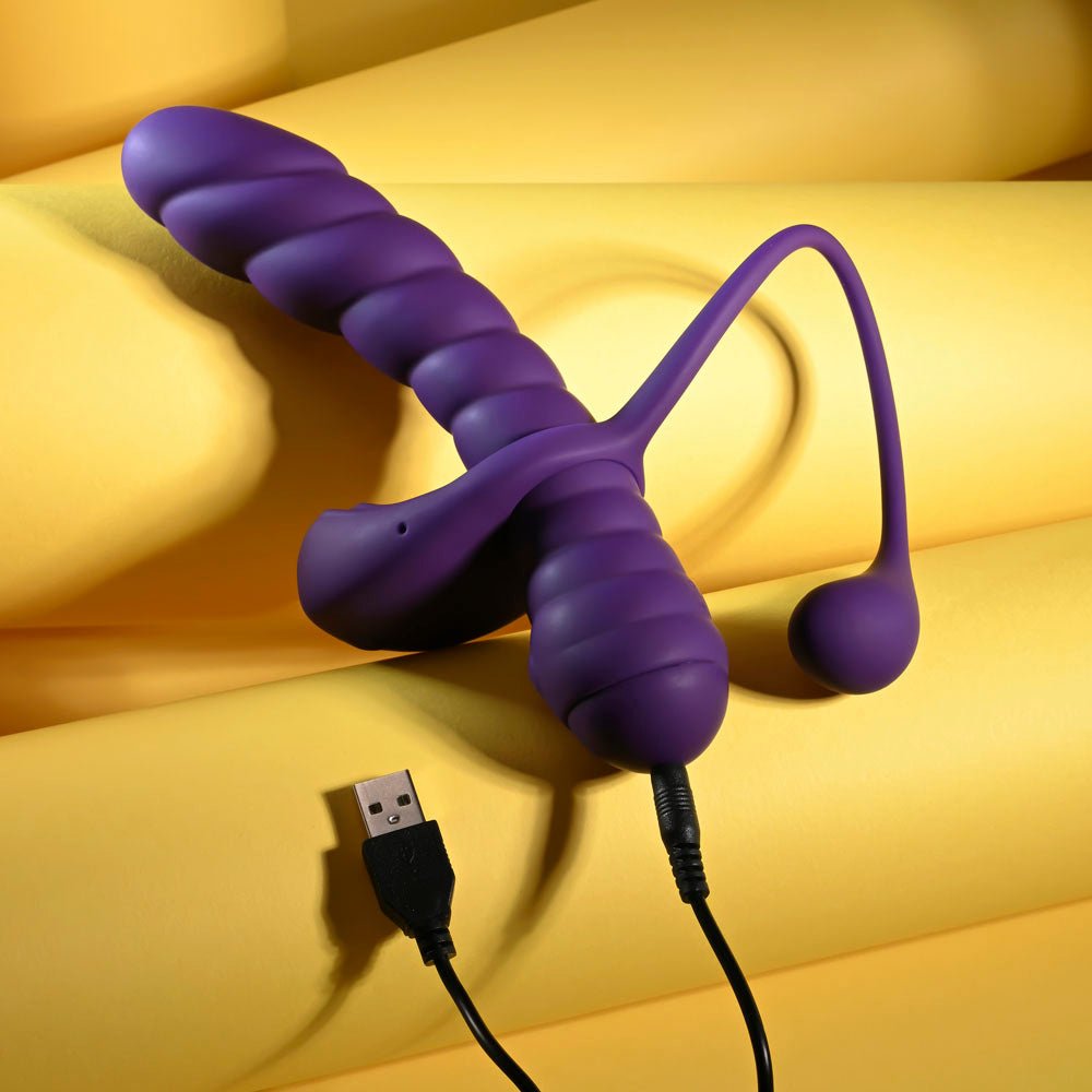 Playboy Pleasure TWISTED PLAYGROUND - Vibrator and Cock Ring Kit - KITS