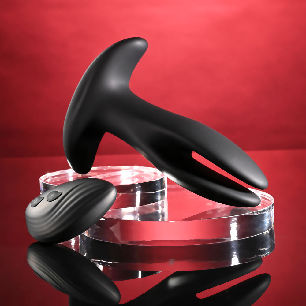 Gender X Spread The Love Black Stretching Anal Plug With Remote