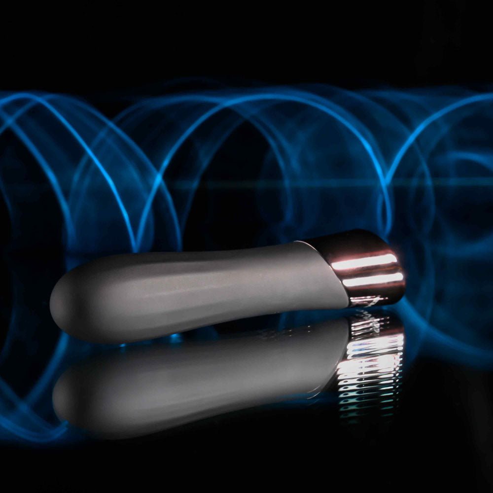 Evolved BACK IN BLACK - Black 11.9 cm USB Rechargeable Bullet - BULLETS & EGGS