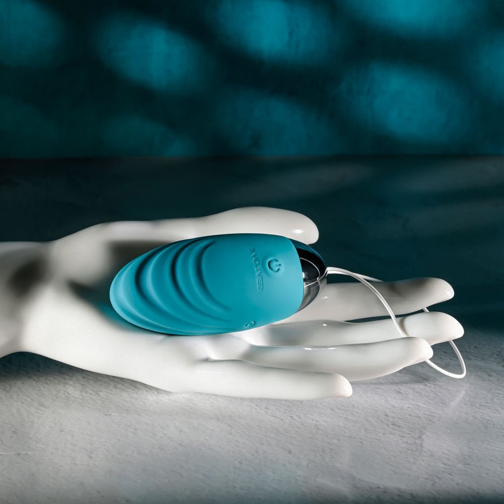 Evolved OVAL OFFICE - Green 8.5 cm USB Rechargeable Wireless Egg with Remote Control - BULLETS & EGGS